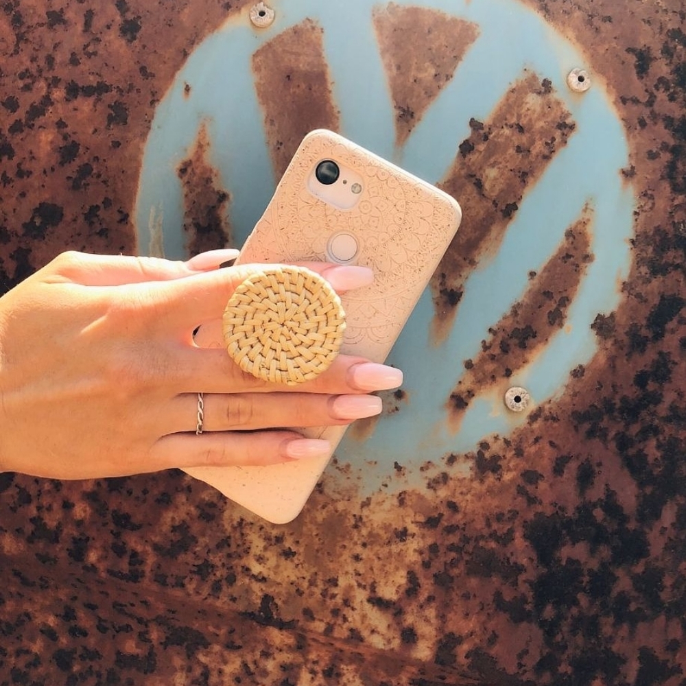 Rattan PopSocket - Picture 3 of 8